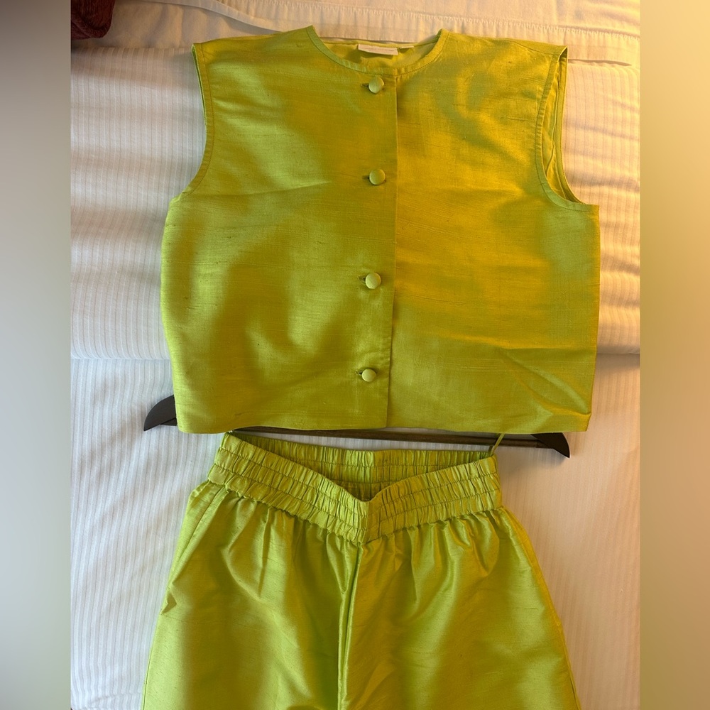 BNWOT - Julia Amory Blair Top and Pant - Matching set